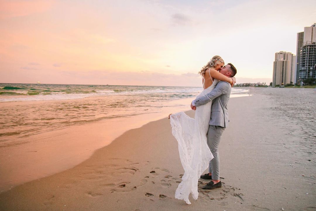Beach Wedding | Palm Beach, FL | Married in Palm Beach | www.marriedinpalmbeach.com | Captured Beauty Photography