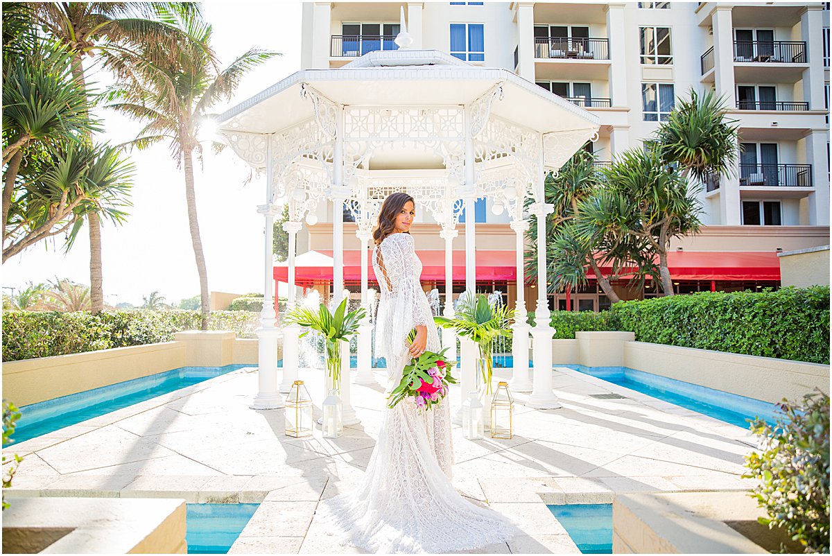 Tropical Chic Wedding | Marriott Singer Island | Palm Beach, FL | Married in Palm Beach | www.marriedinpalmbeach.com | Krystal Zaskey Photography