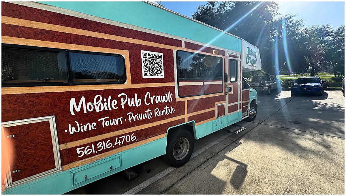 Bachelorette Party Ideas | West Palm Beach, FL | Married in Palm Beach | www.marriedinpalmbeach.com | Brews Cruiser