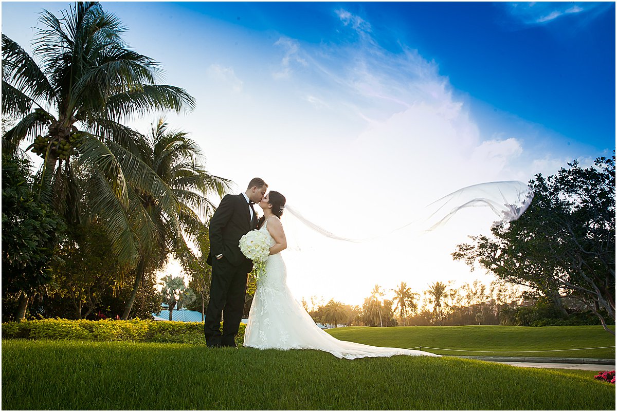 Elegant White and Silver Wedding | Deer Creek Country Club | Boca Raton, FL | Married in Palm Beach | www.marriedinpalmbeach.com | Brian Pepper Photography