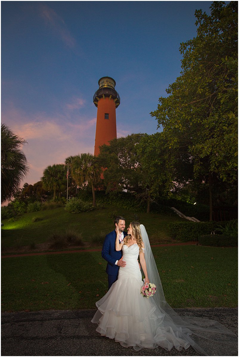Jupiter Lighthouse Epic Wedding Photo | Palm Beach, FL | Married in Palm Beach | www.marriedinpalmbeach.com | Captured Beauty Photography