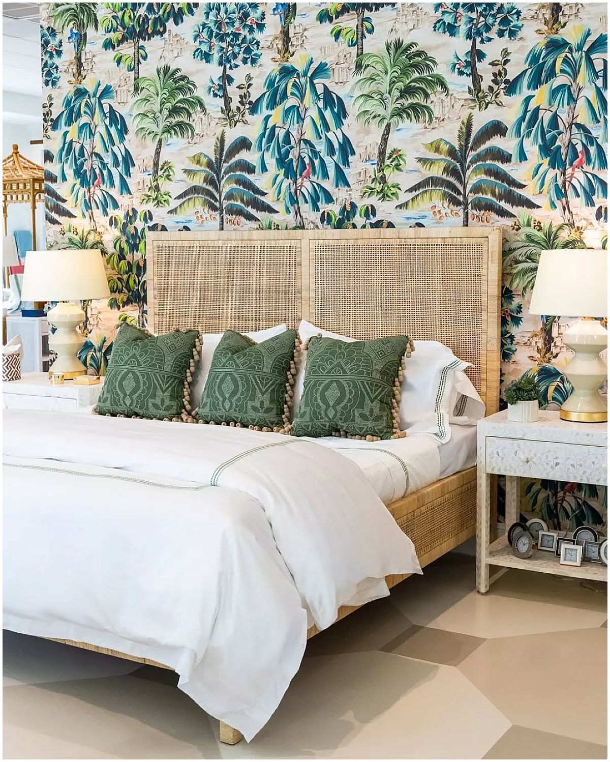 Getting Married | West Palm Beach, FL | Married in Palm Beach | www.marriedinpalmbeach.com | Hive Palm Beach